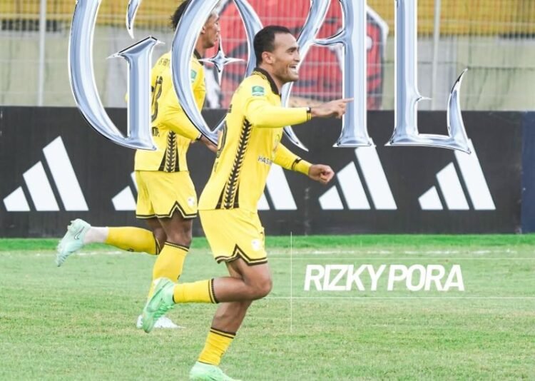 Rizky Pora usai mencetak gol / FB barito Putera