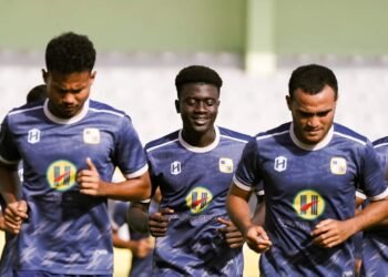 Para pemain Barito Putera menjalani latihan