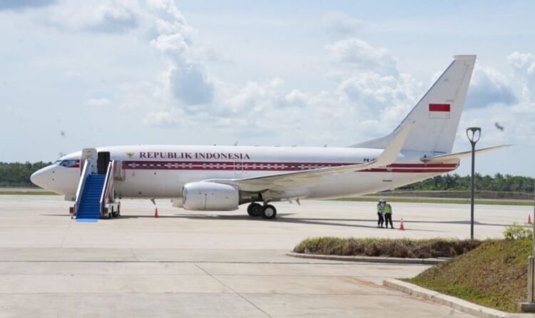 Pesawat Kepresidenan di Bandara Internasional Nusantara / Pemprov