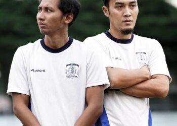 Bayu Guntoro dan Gunawan Dwi Cahyo, sebagai asisten pelatih Persiba Balikpapan / FB Persiba