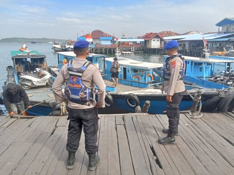 Satuan Polisi Air dan Udara (Sat Polairud) Polresta Balikpapan terus mengedepankan langkah preventif dalam menjaga keamanan dan keselamatan wilayah laut dan perairan