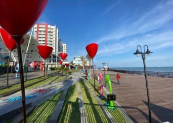 Pantai Balikpapan Super Blok (BSB) menjadi salah satu tempat nongkrong favorite