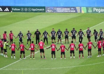 Skuat Persipura Jayapura saat melakukan uji coba lapangan / ileague