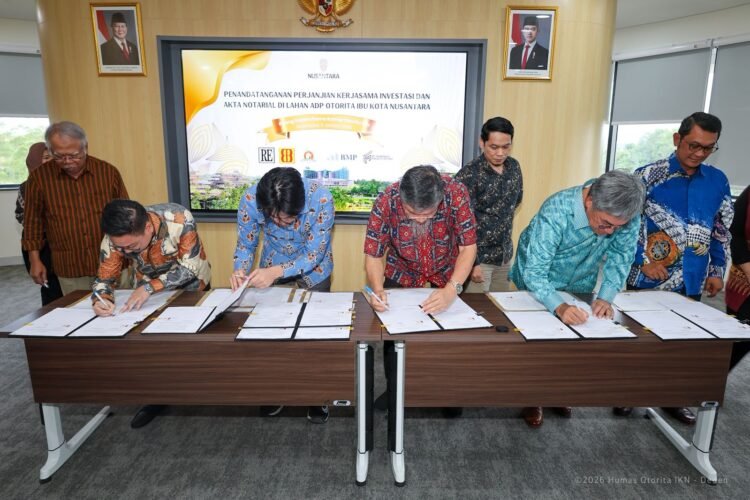 Kepala Otorita IKN, Basuki Hadimuljono, bersama lima investor secara langsung menandatangani Perjanjian Pemanfaatan Tanah dan Pengalokasian Lahan Aset Dalam Penguasaan (ADP) Otorita IKN serta Akta Notarial di Kantor Balai Kota Otorita IKN, pada Jumat (9/1/2026).