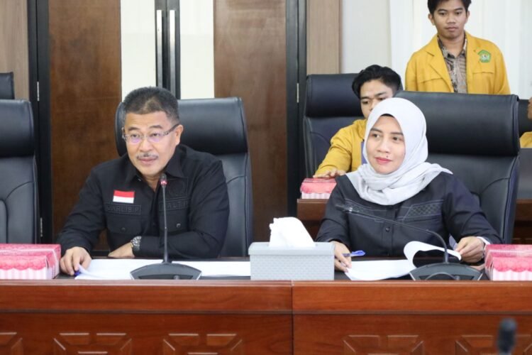 Sekretaris Komisi IV DPRD Kaltim, Muhammad Darlis Pattalongi / Pemprov