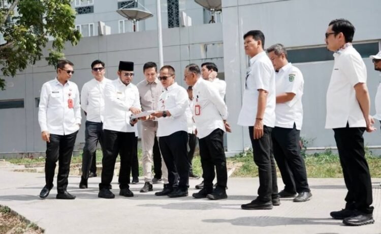 Gubernur Kaltim Rudy Mas’ud saat meninjau langsung Mal Lembuswana, Rabu (9/9/2026).