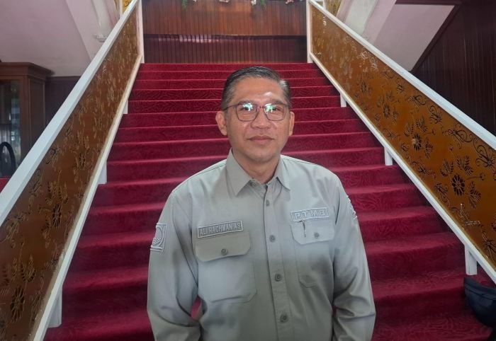 Teks foto:Direktur Operasional PTMB, Ali Rachman. (Teks foto: Niken).